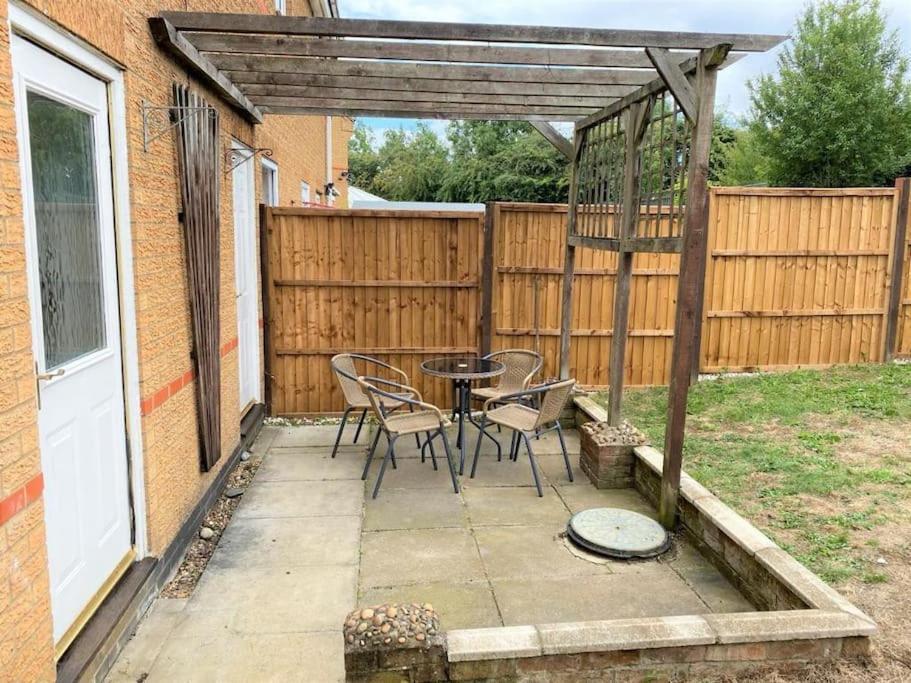 Charming Home In Wellingborough Dış mekan fotoğraf