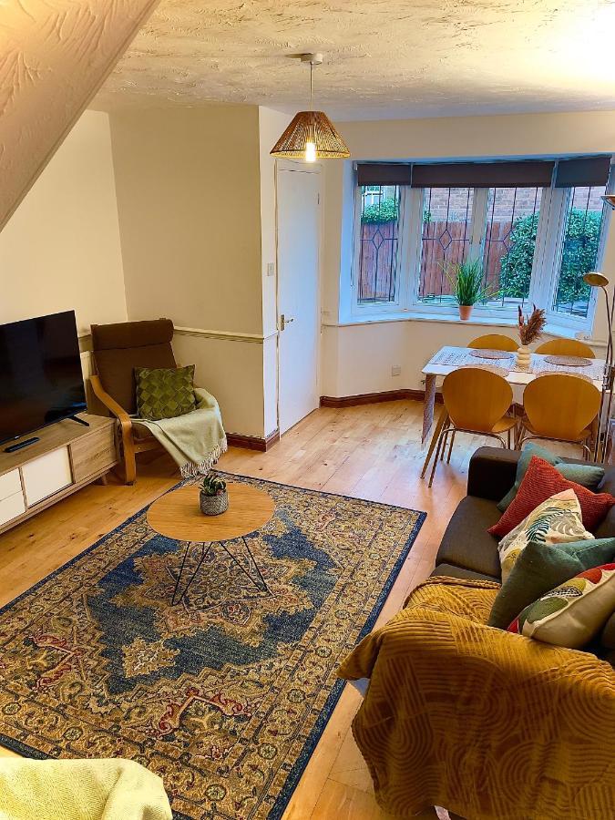 Charming Home In Wellingborough Dış mekan fotoğraf